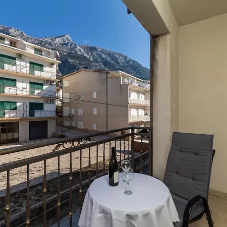 With Parking Space - 22017 * Makarska