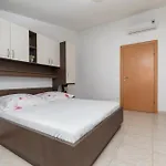 Apartment With Parking Space - 22017