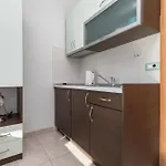 With Parking Space - 22017 * Макарська