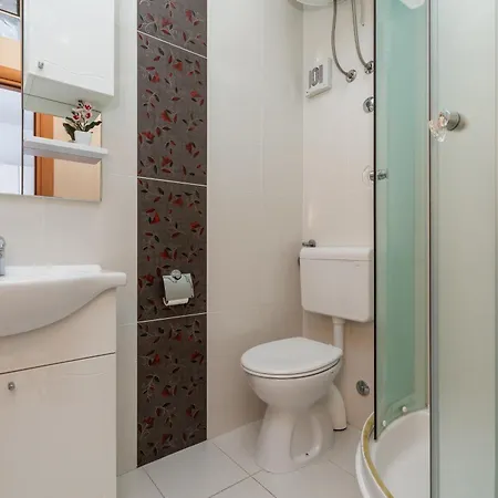 Apartamento With Parking Space - 22017 Makarska