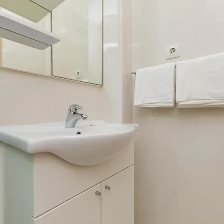 With Parking Space - 22017 Apartamento Makarska