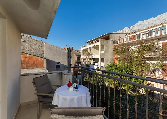 With Parking Space - 22017 Apartment *