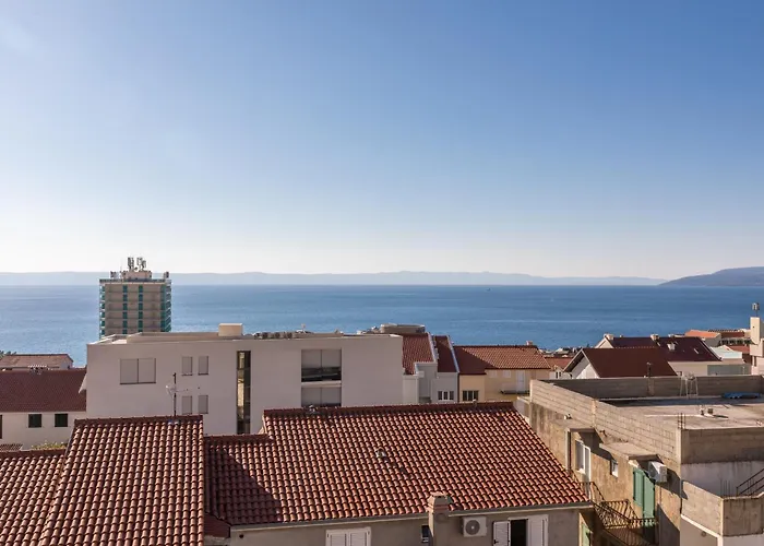 With Parking Space - 22017 Apartment Makarska