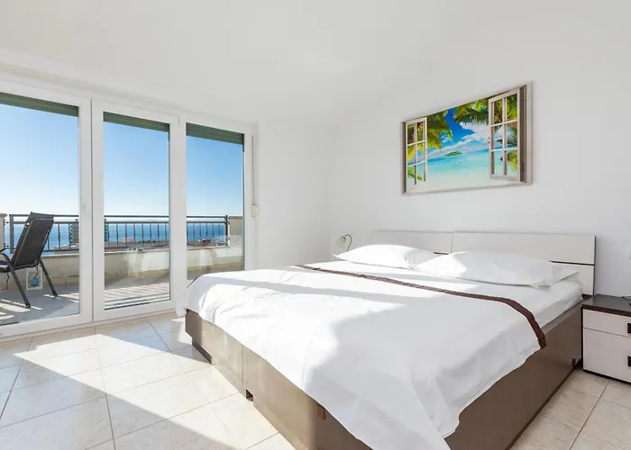 With Parking Space - 22017 * Makarska