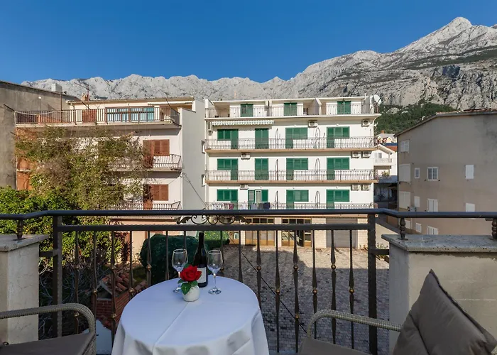 With Parking Space - 22017 Makarska