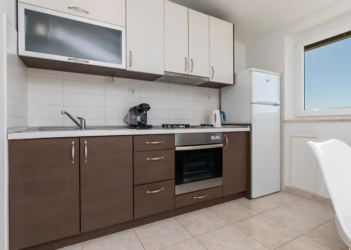 Apartment With Parking Space - 22017 *