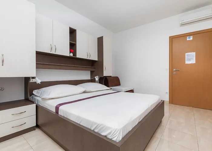 Apartment With Parking Space - 22017