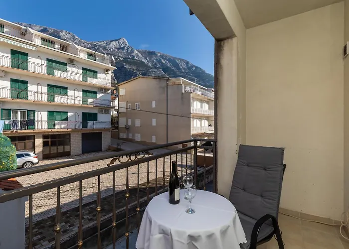 With Parking Space - 22017 * Makarska