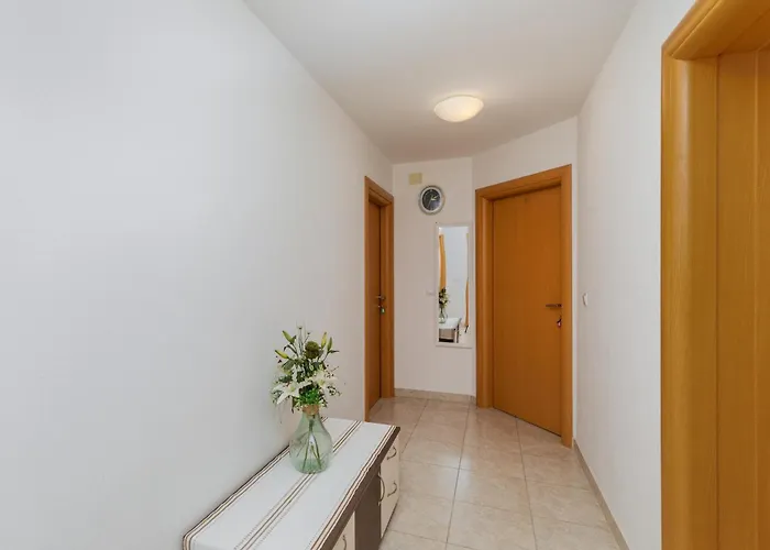 With Parking Space - 22017 Apartment *