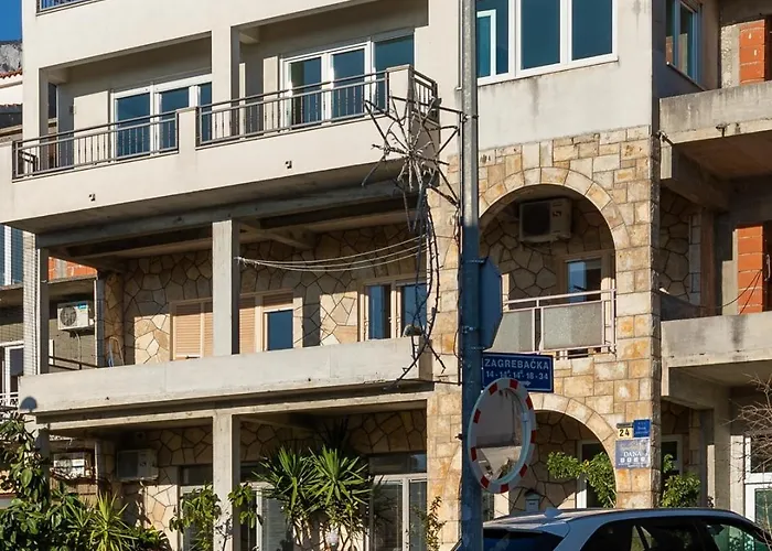 With Parking Space - 22017 Apartment *