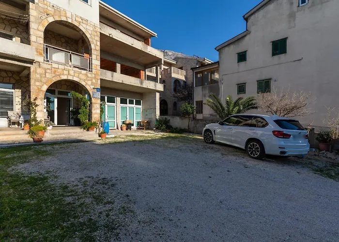 Apartment With Parking Space - 22017