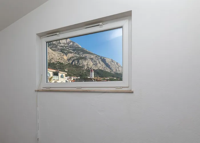 Apartment With Parking Space - 22017 *