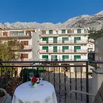 With Parking Space - 22017 מאקרסקה