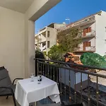 With Parking Space - 22017 מאקרסקה