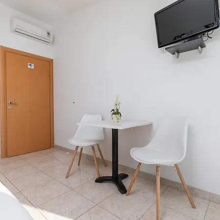 With Parking Space - 22017 Apartman