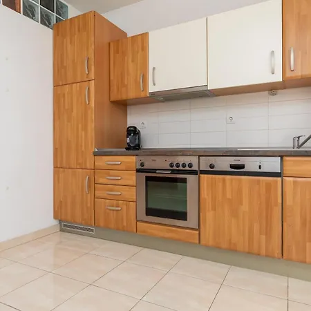 With Parking Space - 22017 Apartman *