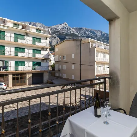 With Parking Space - 22017 Apartman Makarska